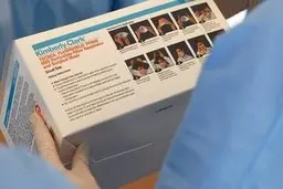 دعوای اروپا و آمریکا بر سر ماسک چینی