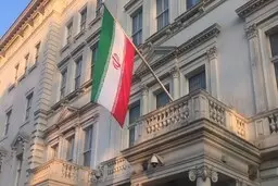 
فارس: برخورد جدی وزارت خارجه با خاطیان مراسم هنجارشکنانه در سفارت ایران در لندن