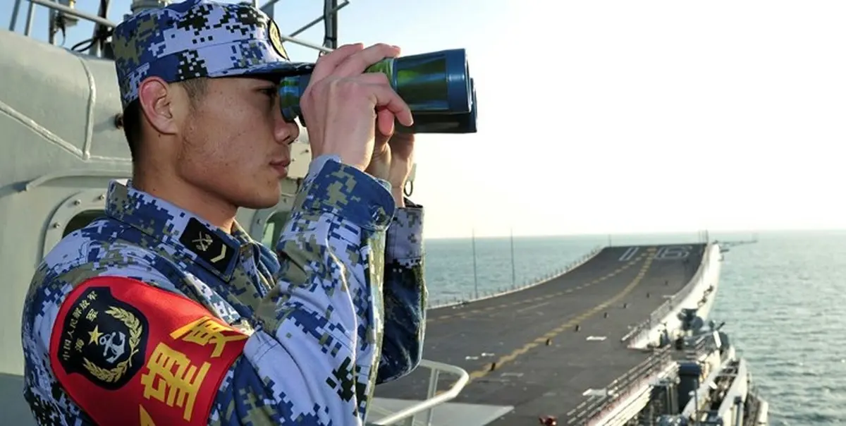 
  کشتی جنگی  |  چین یک ناو آمریکایی متجاوز را بیرون راند.
