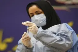 
وزارت بهداشت: اطلاع رسانی نوبت واکسن کرونا با ارسال پیامک
