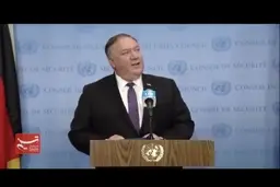 خنده عجیب پامپئو هنگام صحبت درباره تلاش برای بازگرداندن تحریم‌ها علیه ایران + ویدئو