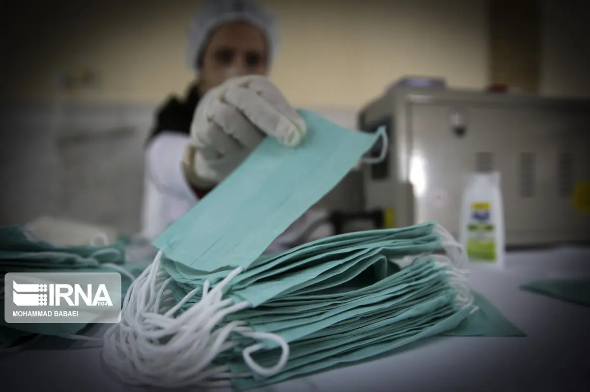 قیمت ماسک سه لایه بیشتر از هزار تومان گرانفروشی است