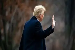 
نیوزویک  |  ترامپ و کارکنانش از دو هفته آینده باید «میز خود را تمیز کرده و وسائل خود را بسته‌بندی کنند»