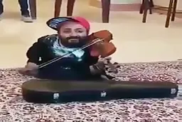 هنر حیرت انگیز این مرد شما را انگشت به دهان میکند+ویدئو