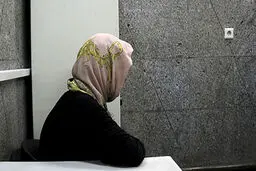 داستان تلخ دختر جوان | دختر جوانی که مرد های شیطانی دست بردارش نیستند