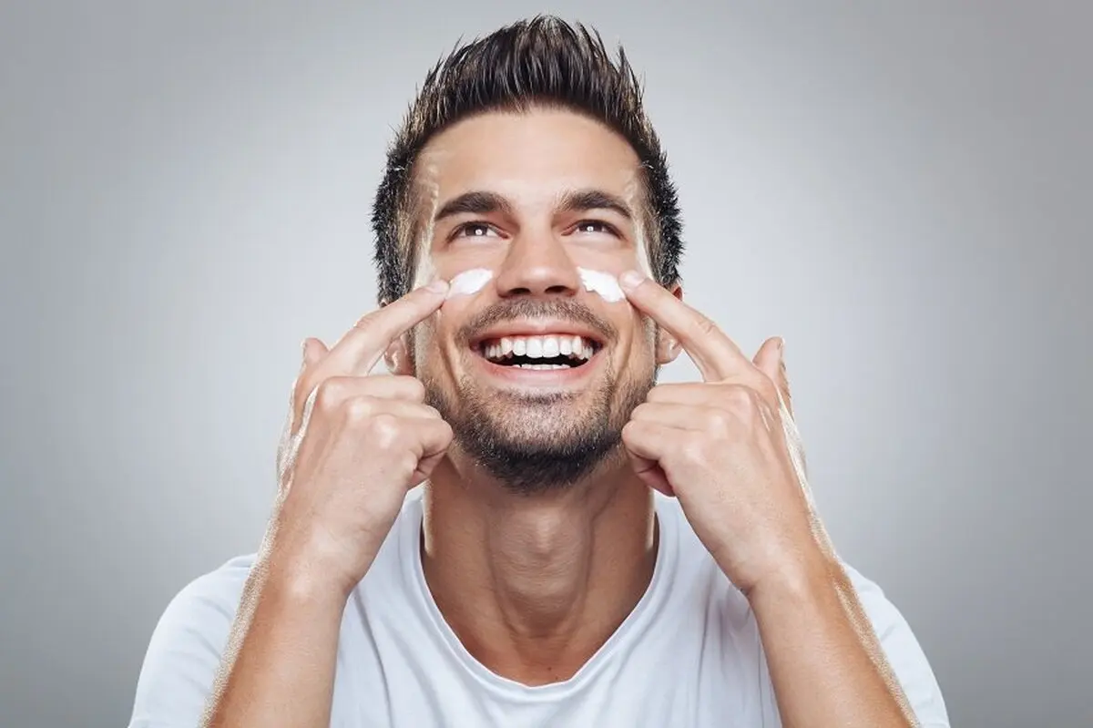آقایان بخوانند | کرم ضدآفتاب برای آقایان ضروری است!