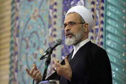 راه حل امام جمعه قم برای «مشکل ها و مفاسد»: راه اندازی اینترنت ملی