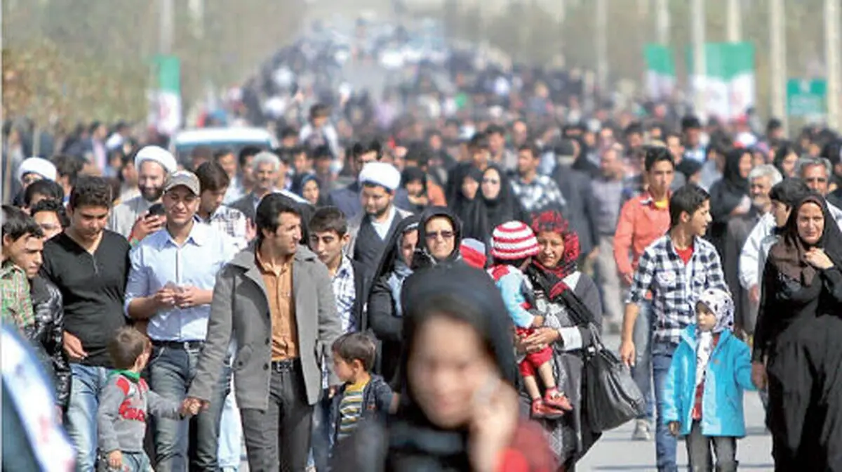 در حال افول دوران طلایی جمعیت در کشور هستیم