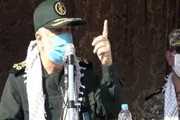 
فرمانده کل سپاه  |   دشمن دچار اشتباه محاسباتی نشود