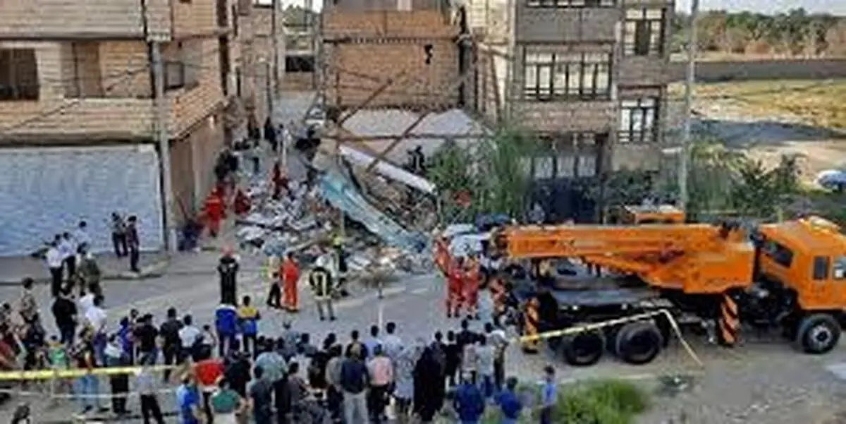  حادثه   |    ریزش سقف سوپر مارکت در مشهد ۲ کشته برجای گذاشت