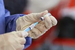 رییس دانشگاه علوم پزشکی: شایعه فوت ناشی از واکسن کرونا در کاشان به طور کامل دروغ است