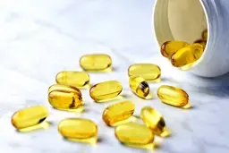 آیا پس از تزریق واکسن کرونا از آمپول یا داروی تقویتی استفاده کنیم ؟