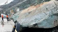 سقوط ۲ سنگ بزرگ در شمیرانات تهران (+عکس) 