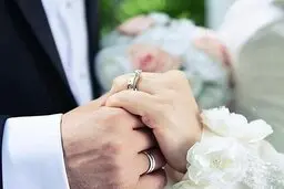 ازدواج غیرقانونی مردی با 120 دختر جوان! +عکس