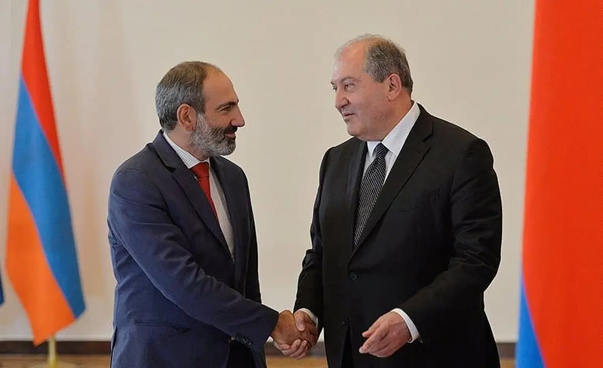 پاشینیان از گاسپاریان خواست تا داوطلبانه استعفا دهد.