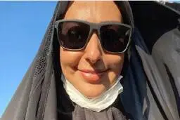 عکس جدید  نفیسه روشن به همراه موتور آبی 