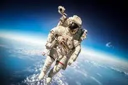 مادر و دختر خوش شانس برنده دو بلیت سفر به فضا شدند! / بلیتهای یک میلیون دلاری!