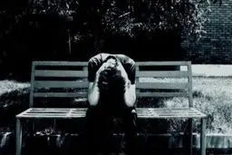 
    انسان‌ها در 47 سالگی احساس بدبختی می‌کنند

