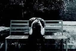 
    انسان‌ها در 47 سالگی احساس بدبختی می‌کنند

