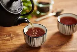 به هیچ وجه چای کهنه دم نخور تا دچار این بیماری نشی! | عوارض عجیب چای کهنه دم
