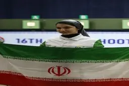 بوسه بر پرچم پس از سه مدال آسیایی؛ ادای احترام پریماه امیری به پرچم ایران پس از کسب مدال نقره تیمی