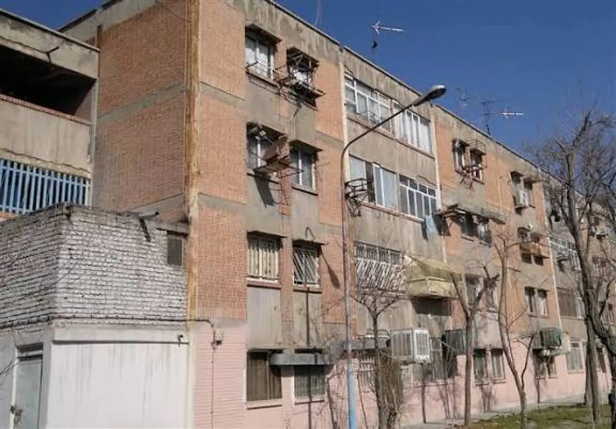 هشدار ساکنان پیکان‌شهر: خطر ریزش بلوک‌ها و ضرورت نوسازی فوری شهرک