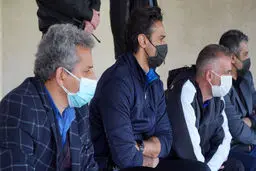 
فریادشیران: با هیچ فردی تعارف نداریم اگر این روند ادامه یابد نام دلال ها را افشا می کنم 
