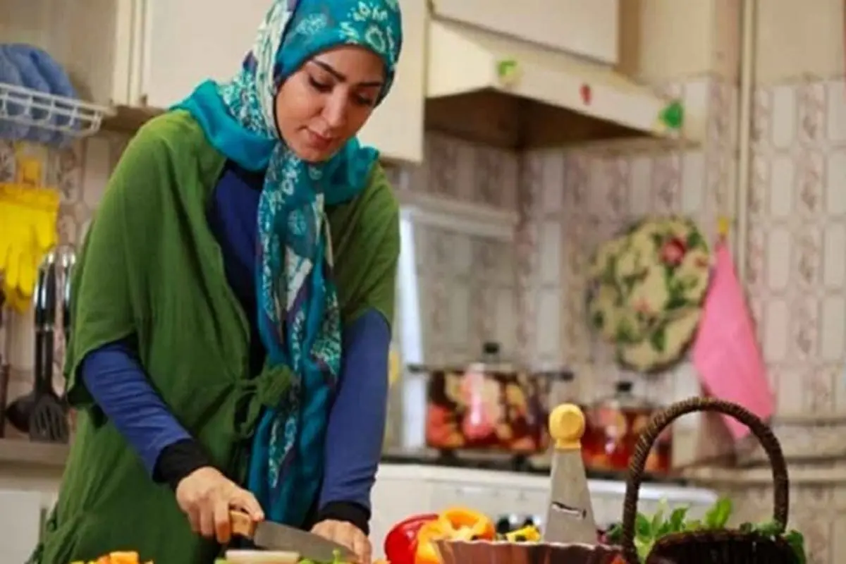 چرا زنان برای کار خانه دستمزد نمی‌گیرند؟ | قدرت زنان