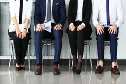 از روی نشستن بیا شخصیتت بشناس | تست شخصیت شناسی  با مدل نشستن 