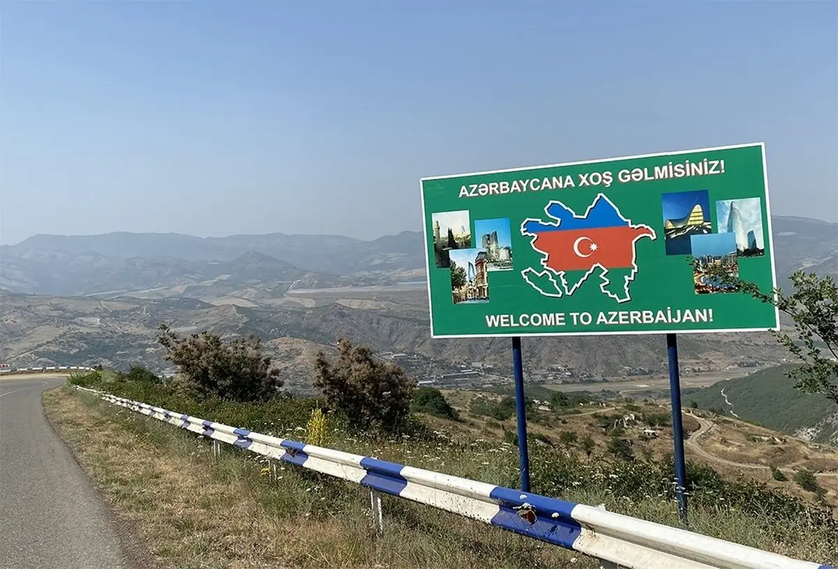 سفیر ایران در ایروان: دریافت عوارض از کامیون‌های ایرانی برخلاف توافق ۳ جانبه روسیه، ارمنستان و آذربایجان است | کامیون‌های ایرانی در بدو ورود به ارمنستان عوارض پرداخت می‌کنند؛ انتظار نداشتیم صد کیلومتر جلوتر مجدداً به آذربایجان هم عوارض بدهند | انتظار داشت