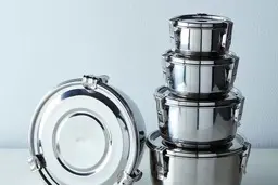 با این روش ظروفت رو مثل روز اولشون کن! | ترفند تمیز کردن ظروف استیل +ویدئو