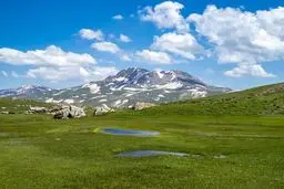 مرز ۳ کشور در این نقطه ایران | دریاچه‌ و کوه دالامپر کجاست؟ | تصویری از طبیعت زیبای مرز ۳ کشور +تصویر