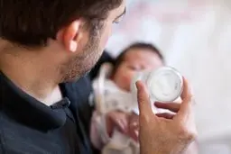 آیا افزایش سن بر باروری مردان تأثیر می گذارد؟