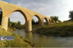 پل قلعه حاتم بنایی ساروجی بازمانده از دوره قاجار