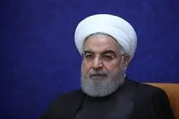 روحانیِ اصولگرا: فقط احمق‌ها می‌توانند ضریح را لیس بزنند