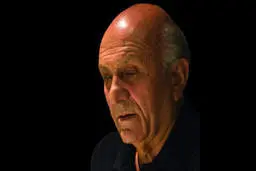 نصرالله مدقالچی در بیمارستان: حالم خوب است و در تدارک دوبله «آن‌شرلی» هستم
