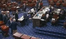 سنا بار دیگر جلوی محدود کردن اختیارات جنگی ترامپ علیه ایران را گرفت