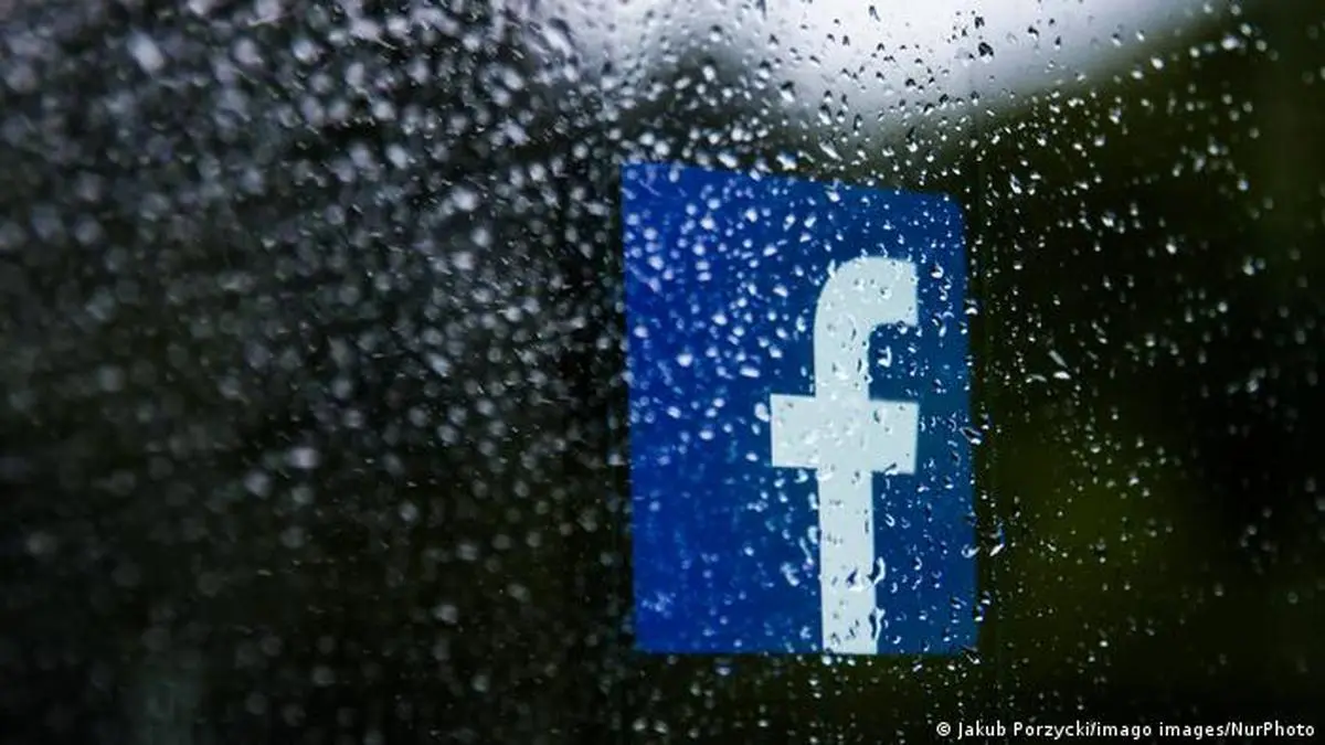 فیس‌بوک "باید کاربران را از حذف پست‌ها مطلع کند"