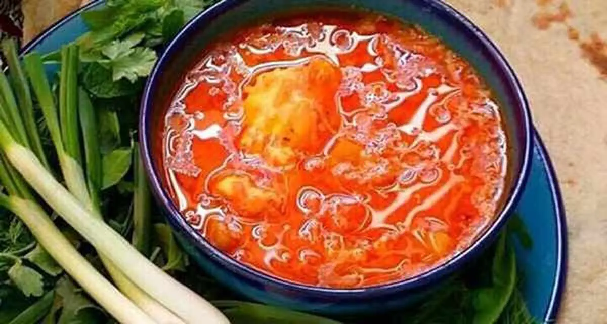 ناهار یک اشکنه خوشمزه و متفاوت درست کنید و کنار خانواده از خوردنش لذت ببرید+ دستور پخت
