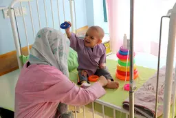 با پرداخت کفاره و فطریه به محک همراه کودکان مبتلا به سرطان در این روزهای سخت باشیم

