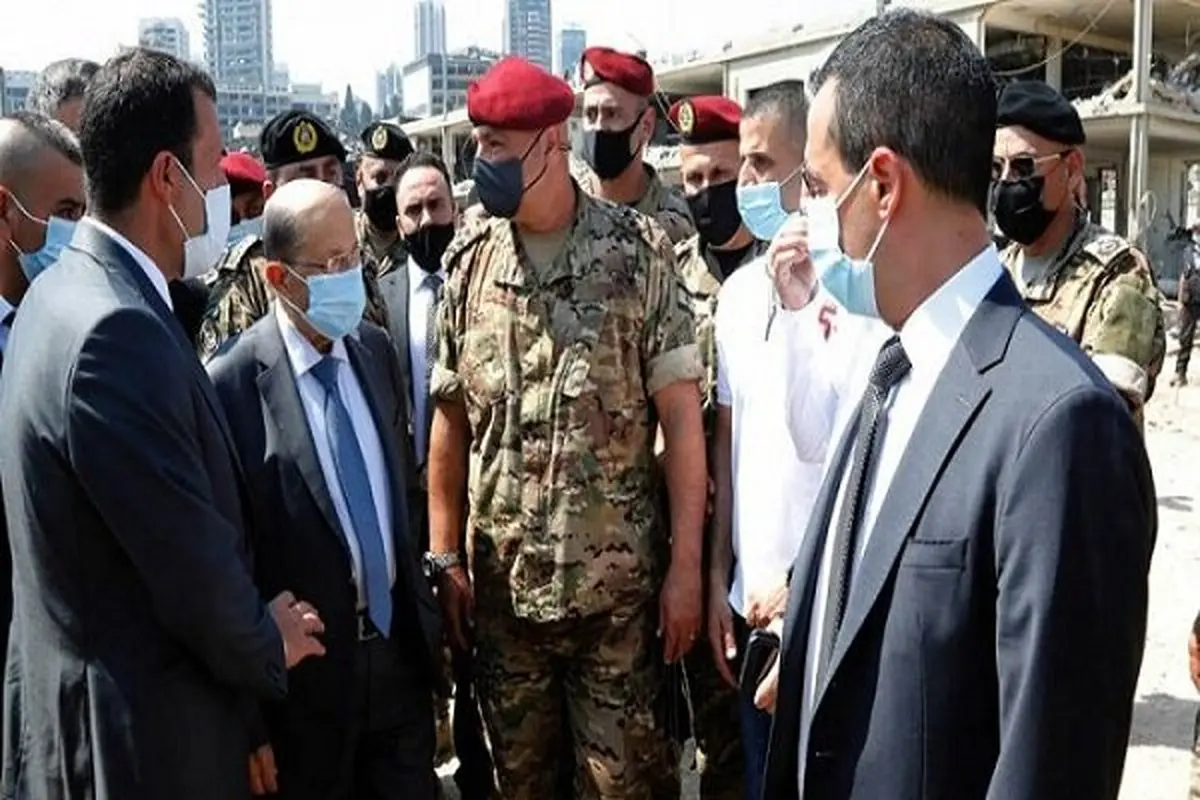  رئیس جمهور لبنان از محل انفجار در بندر بیروت بازدید کرد.