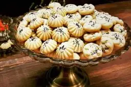 عصرونه این شیرینی برنجی فوری و بپز | طرز تهیه شیرینی برنجی بدون فر