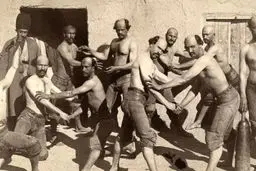 برای ورود به دنیای لوطی‌ها چه کارهایی باید انجام داد؟! | قوانین عجیب لوطی‌گری