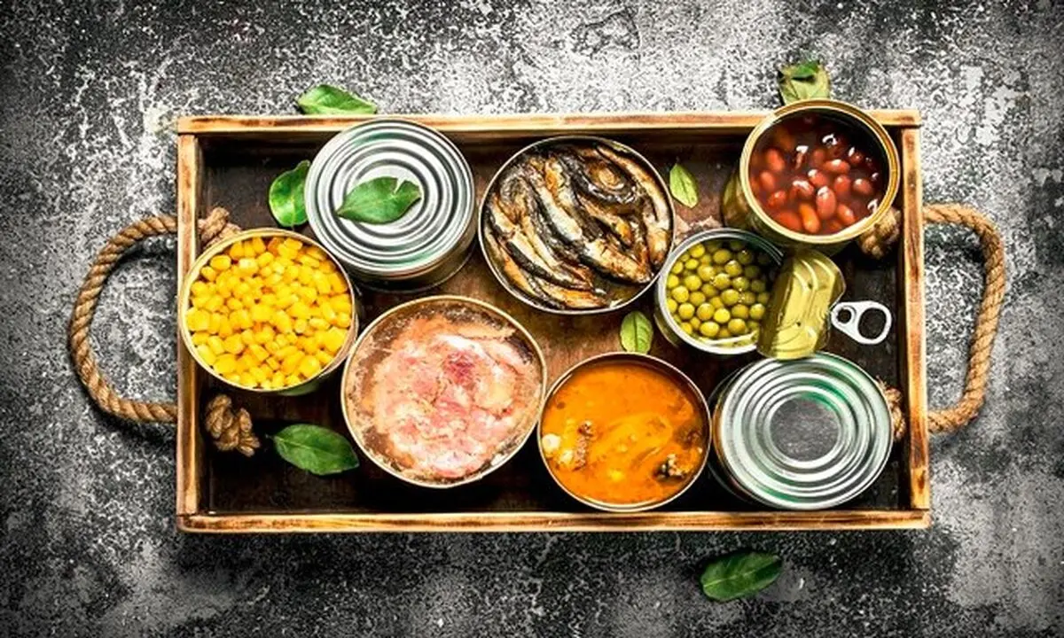 غذای کنسروی را نخورید 