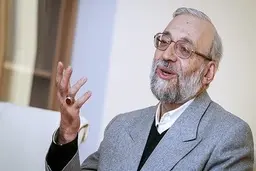 نوک پیکان‌ها به سمت جواد لاریجانی| انتقاد مصطفی فقیهی از کشاورز نمونه ورامین!