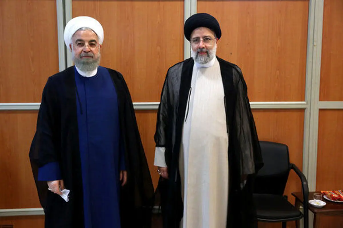 روحانی دفتر ریاست جمهوری را تحویل رییسی داد + عکس