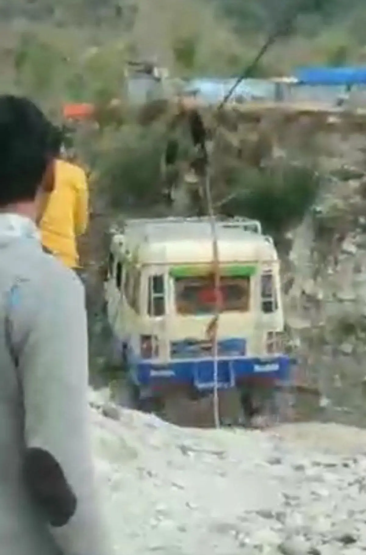 حمل و نقل عمومی در نپال، سرشار از هیجان!+ویدئو 