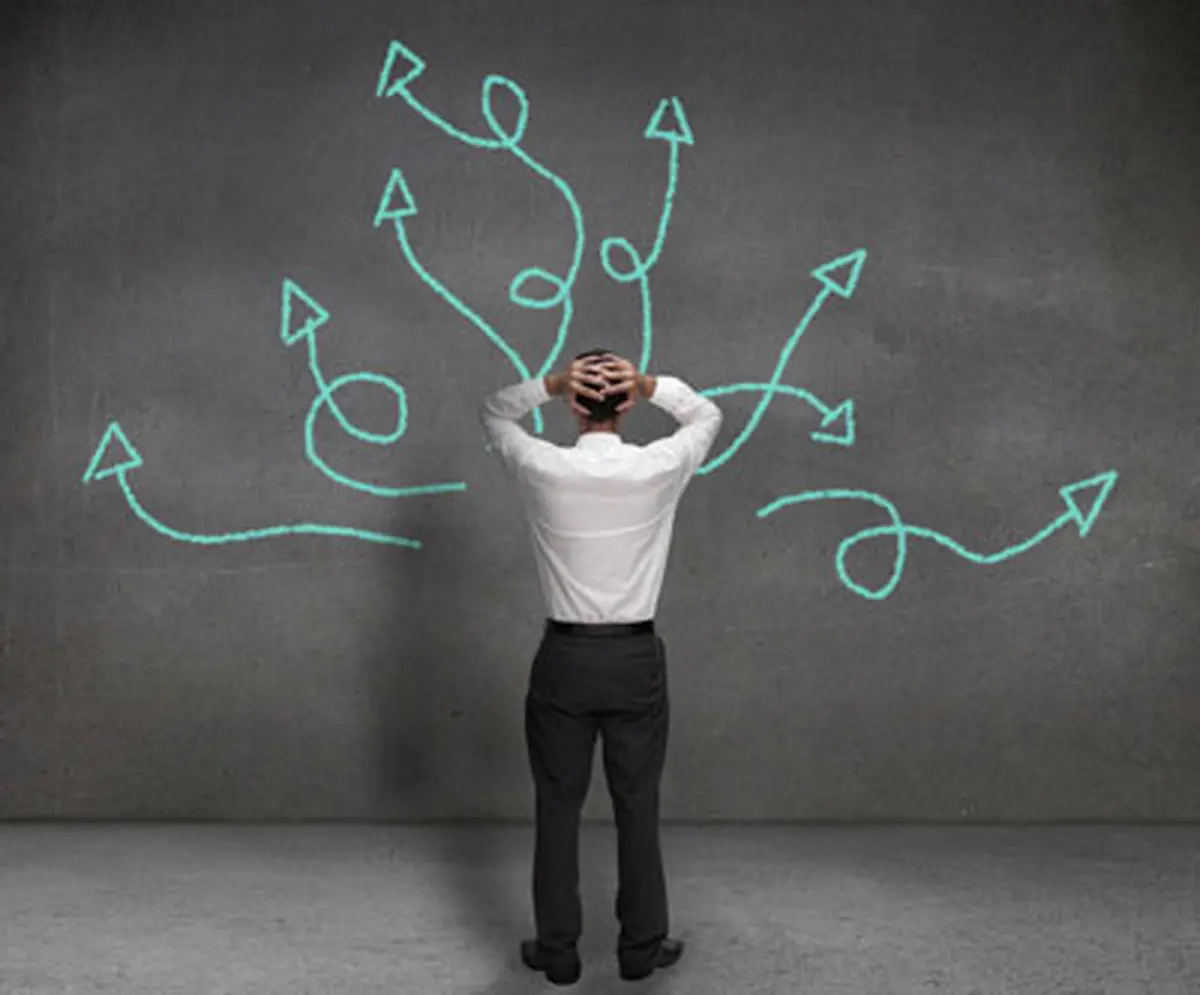 نظام تصمیم‌گیری چگونه جسارت تصمیم‌گیری را از دست داد؟ | سندروم تعلل