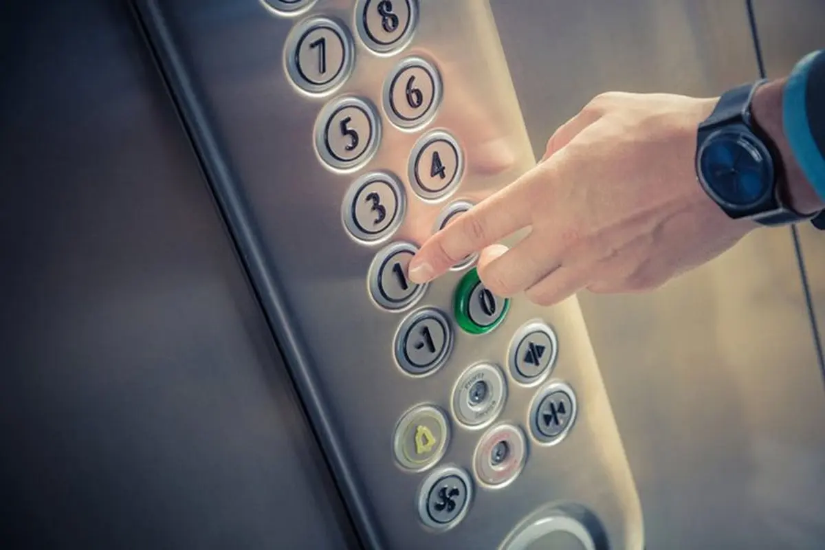 آیا استفاده از آسانسور می‌‌تواند باعث ابتلا به کرونا شود؟