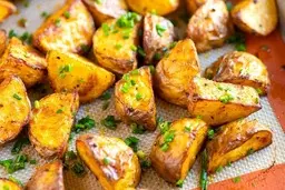 طرز تهیه سیب‌زمینی تنوری با سس قارچ